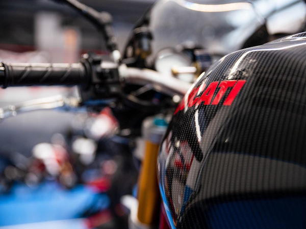 Officina Aviorace Ducati MOnster Carbon